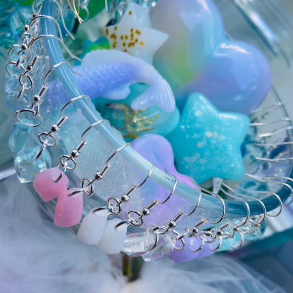 Wishing Stones, Christmas Ornaments, Jewelry, Ashtrays and more ! - Picture 3 of 4